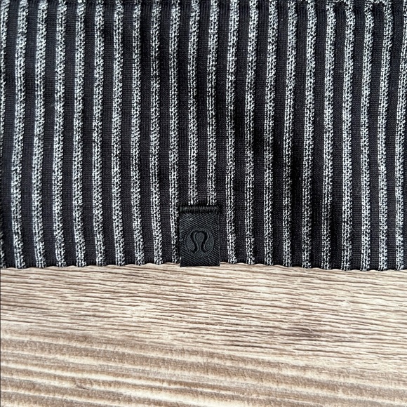 Lululemon Rest Less Pullover *Relaxed Black / White / Titanium / Black Like New - Picture 3 of 5